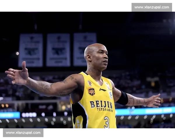 马布里中文喊 “生日快乐”！百队杯十载荣光引回忆